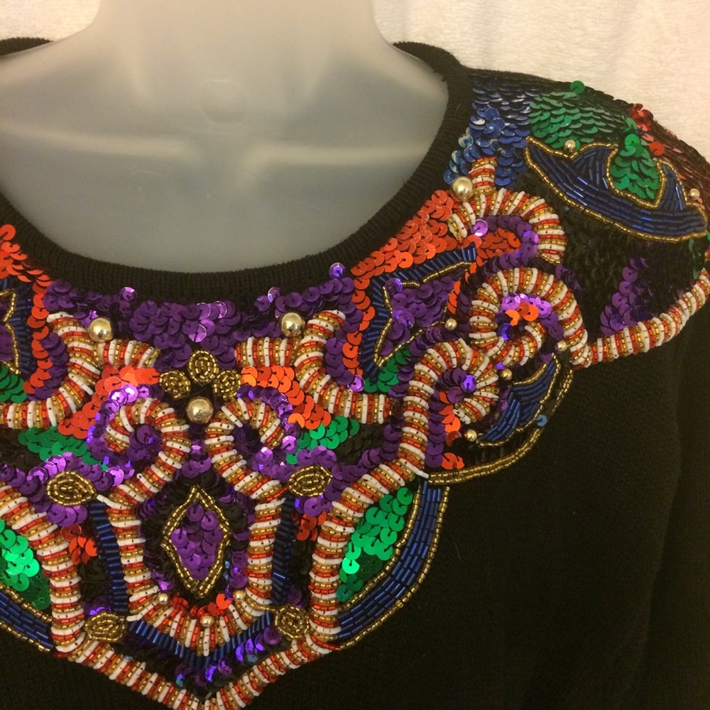 Vintage Christmas Victoria Harbour Sweater Black